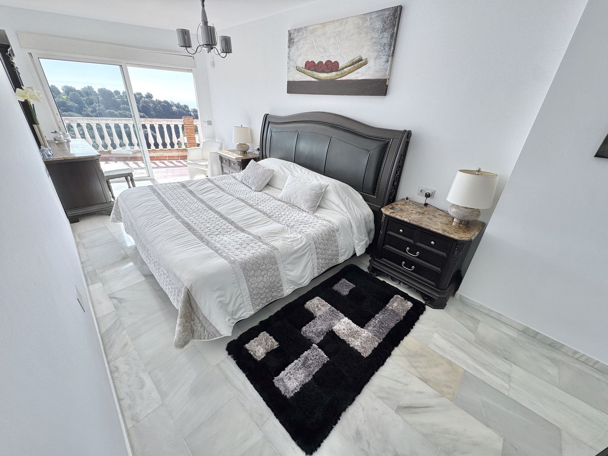 Huis te koop in Calahonda | 5 slaapkamers H5319469