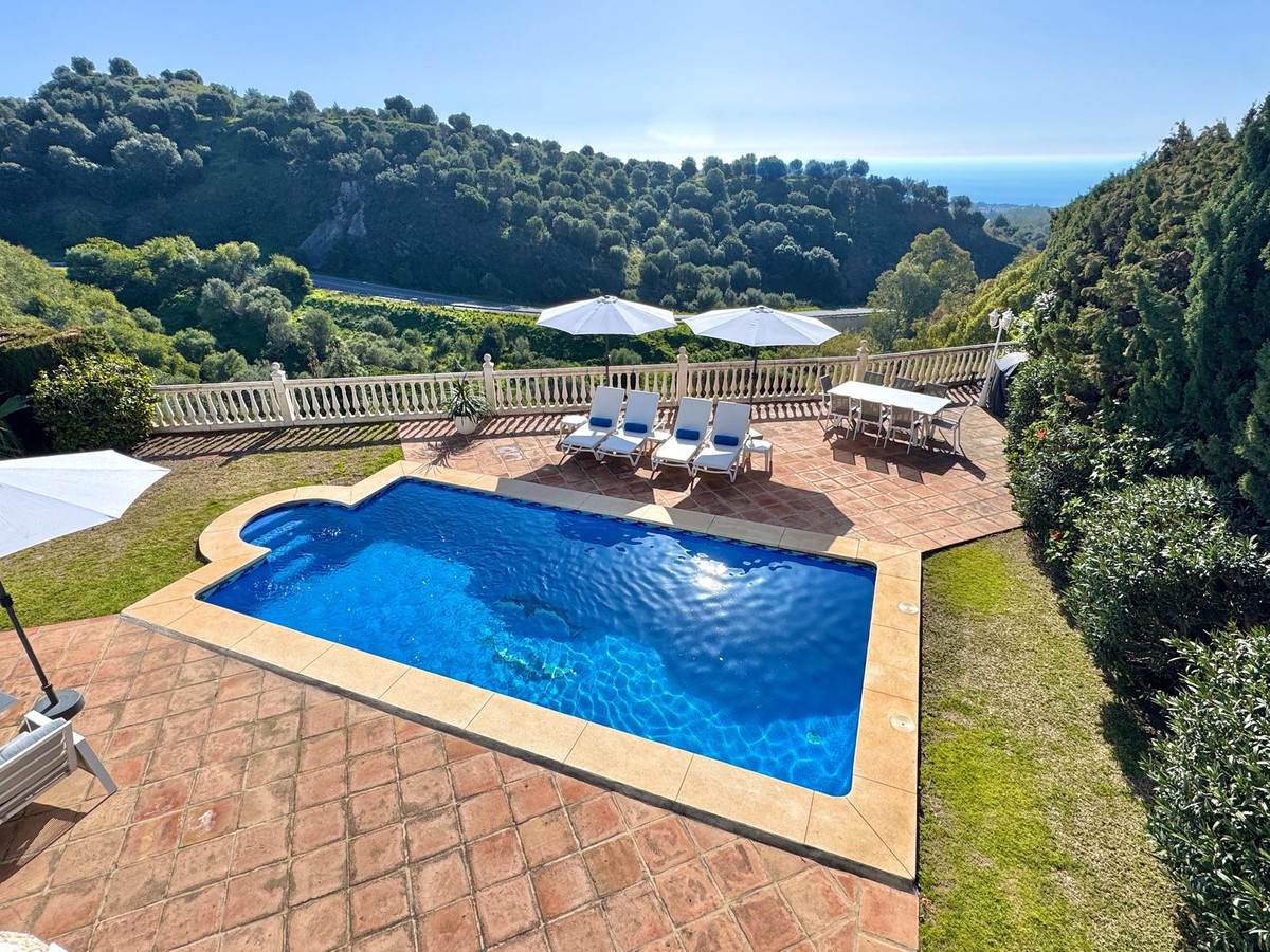 Huis te koop in Calahonda | 5 slaapkamers H5319469