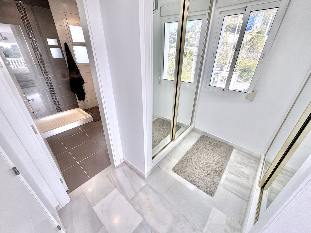 Huis te koop in Calahonda | 5 slaapkamers H5319469