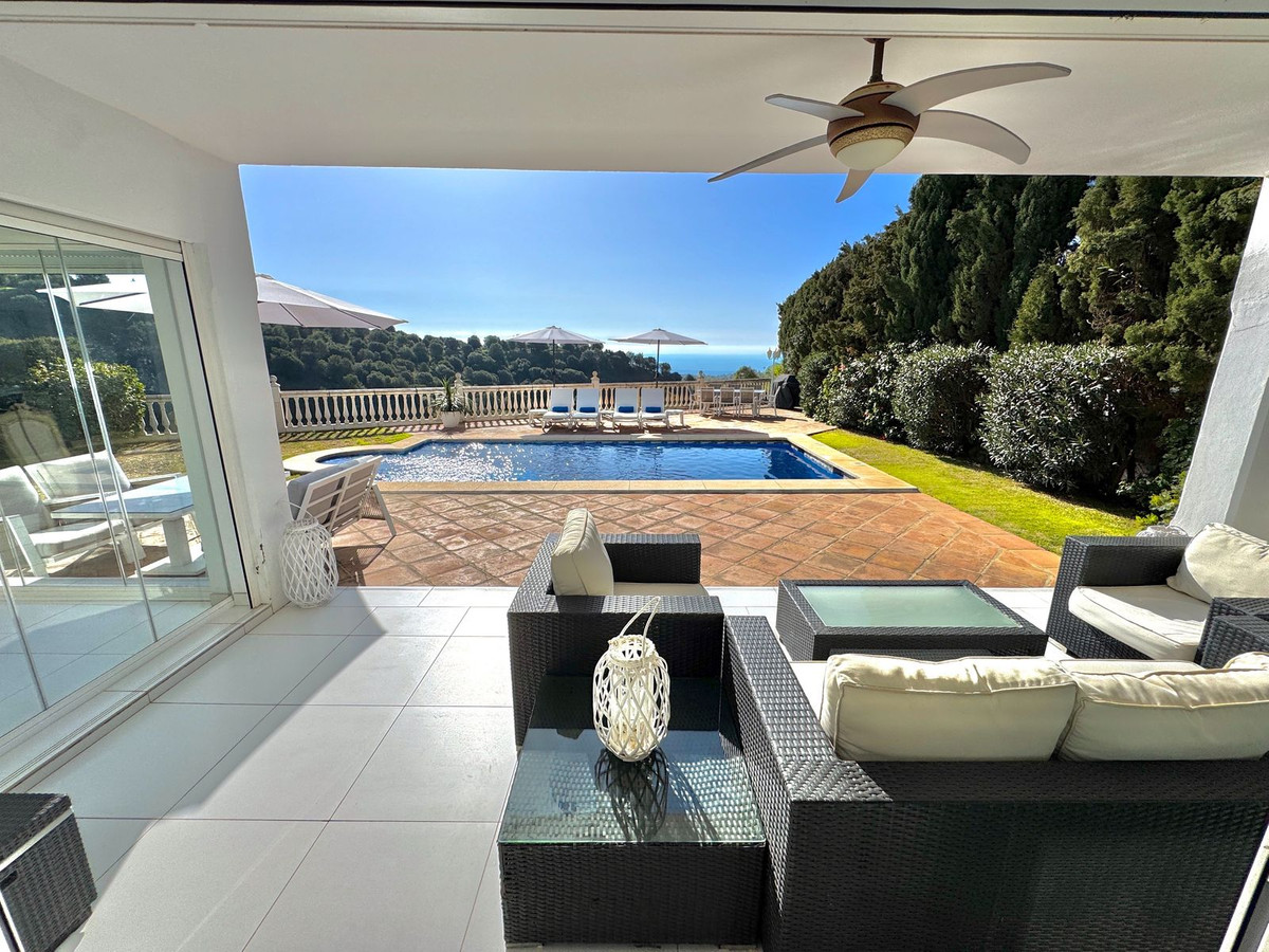 Huis te koop in Calahonda | 5 slaapkamers H5319469