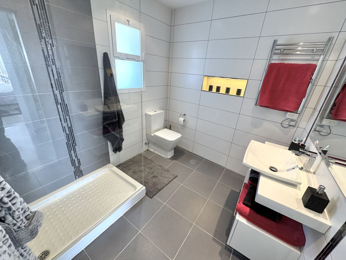 Huis te koop in Calahonda | 5 slaapkamers H5319469