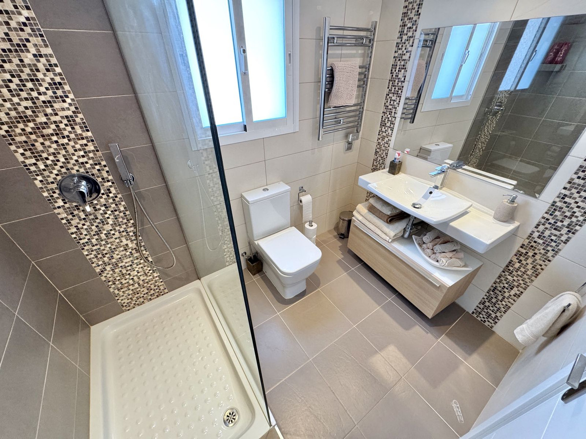 Huis te koop in Calahonda | 5 slaapkamers H5319469