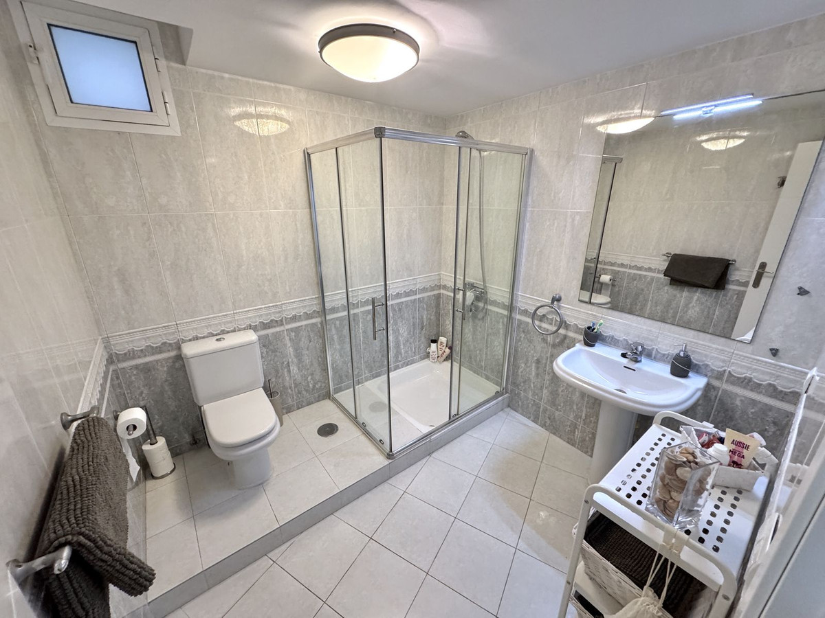 Huis te koop in Calahonda | 5 slaapkamers H5319469