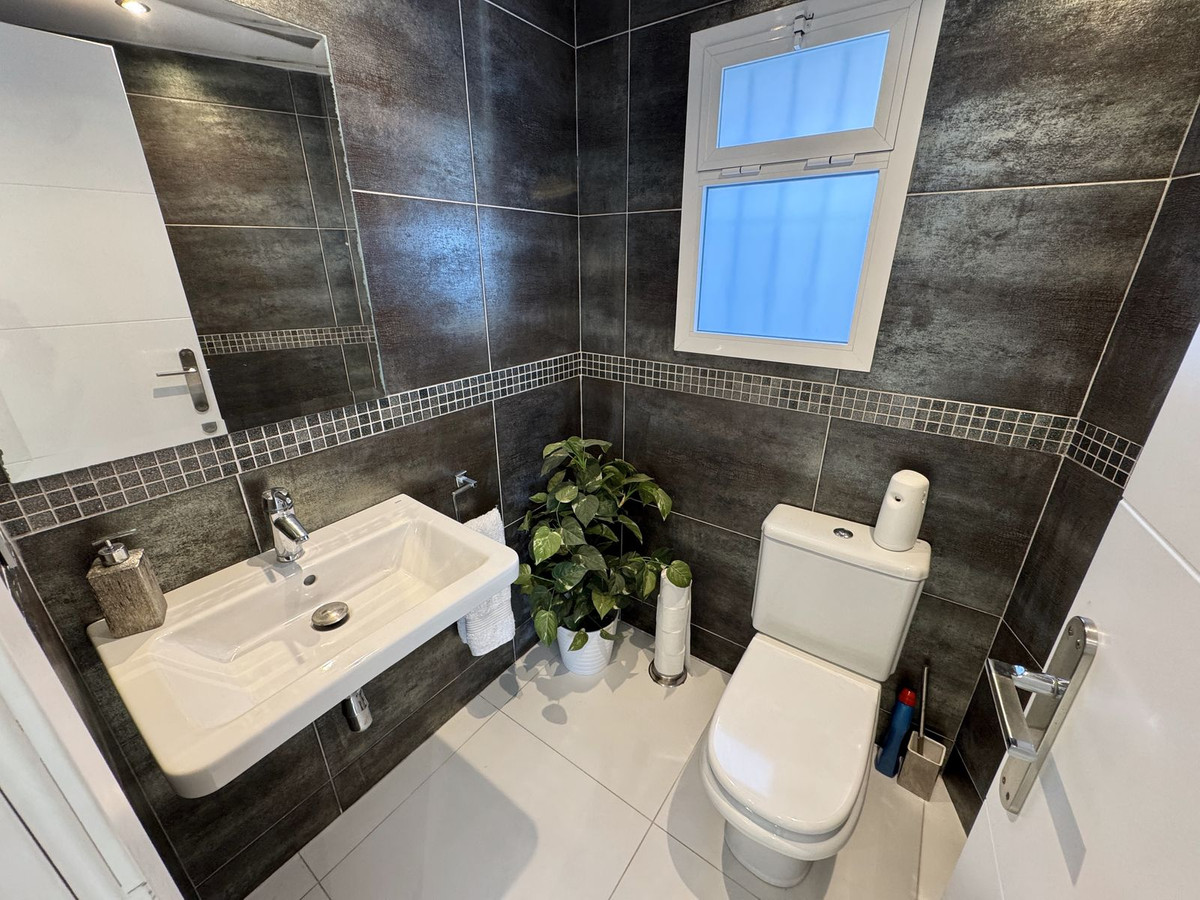 Huis te koop in Calahonda | 5 slaapkamers H5319469