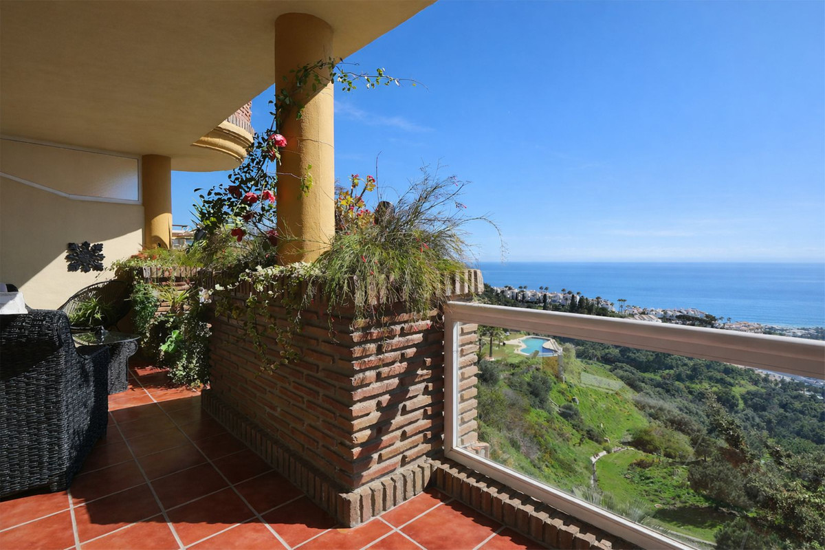 Appartement te koop in Calahonda | 2 slaapkamers H5324236