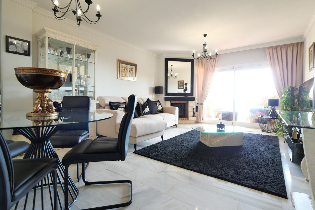 Appartement te koop in Calahonda | 2 slaapkamers H5324236