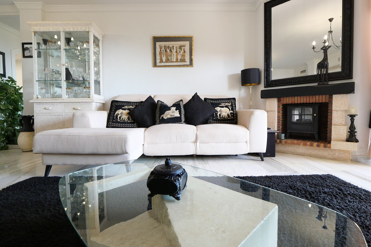 Appartement te koop in Calahonda | 2 slaapkamers H5324236