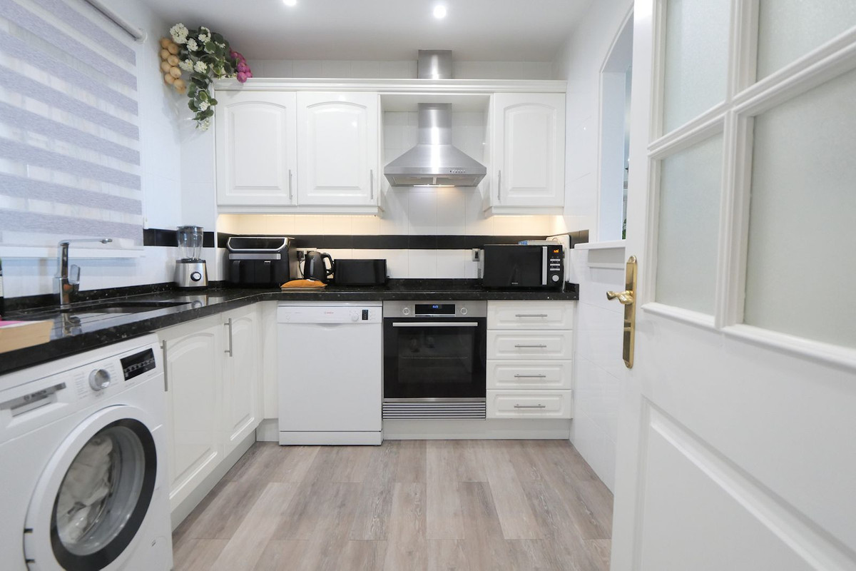 Appartement te koop in Calahonda | 2 slaapkamers H5324236