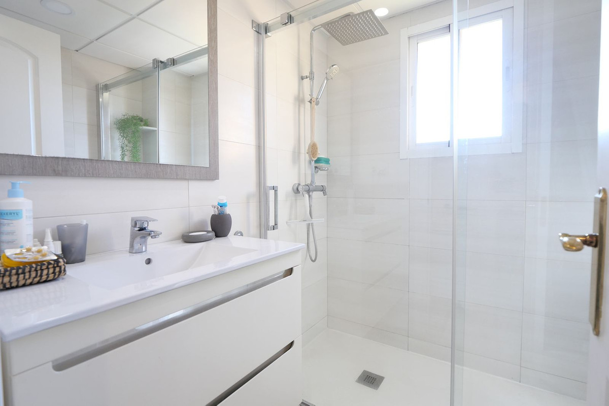 Appartement te koop in Calahonda | 2 slaapkamers H5324236