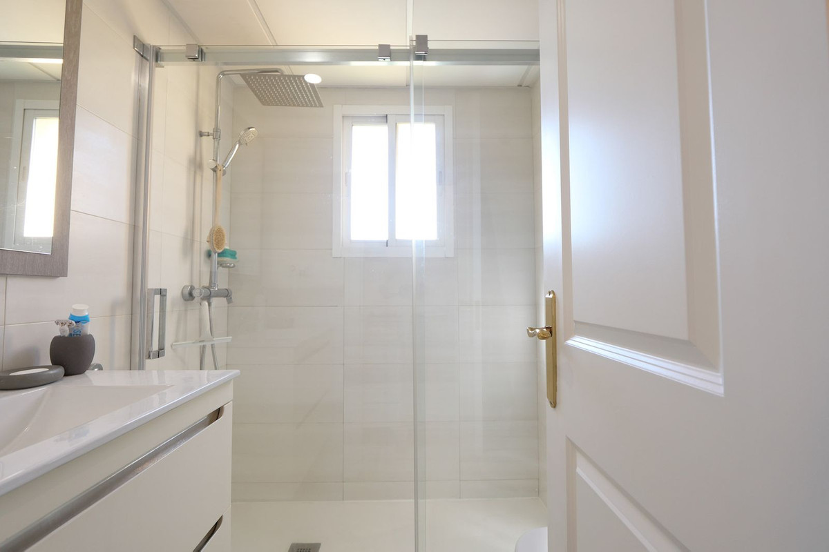 Appartement te koop in Calahonda | 2 slaapkamers H5324236