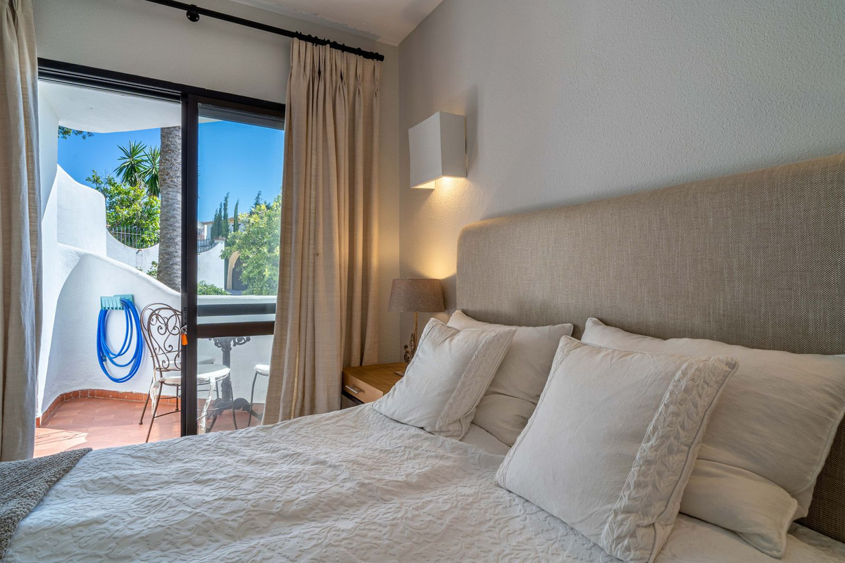 Appartement te koop in Calahonda | 2 slaapkamers H5330416