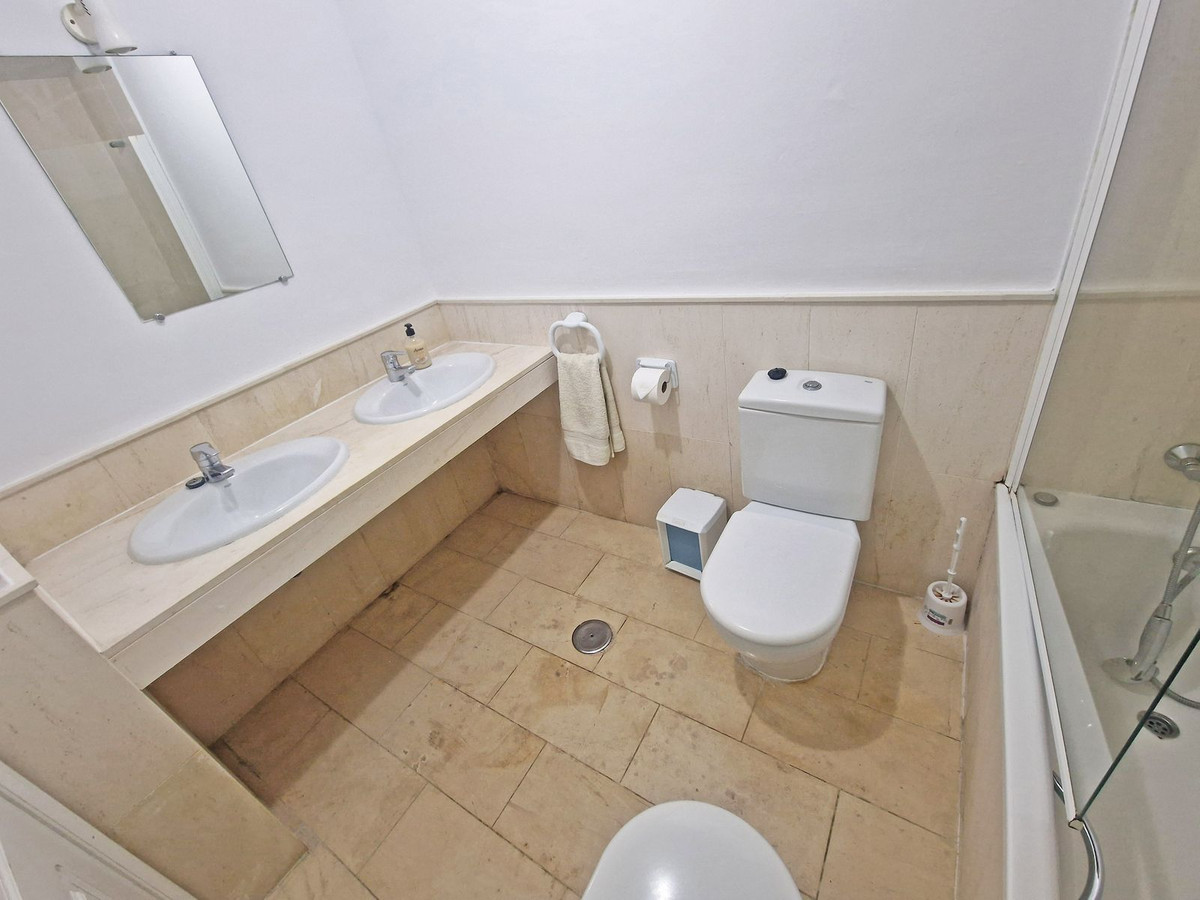 Appartement te koop in Calahonda | 2 slaapkamers H5338981