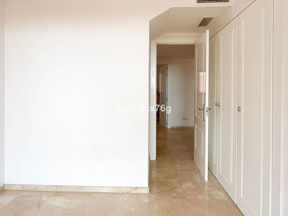 Appartement te koop in Calahonda | 3 slaapkamers H5343547