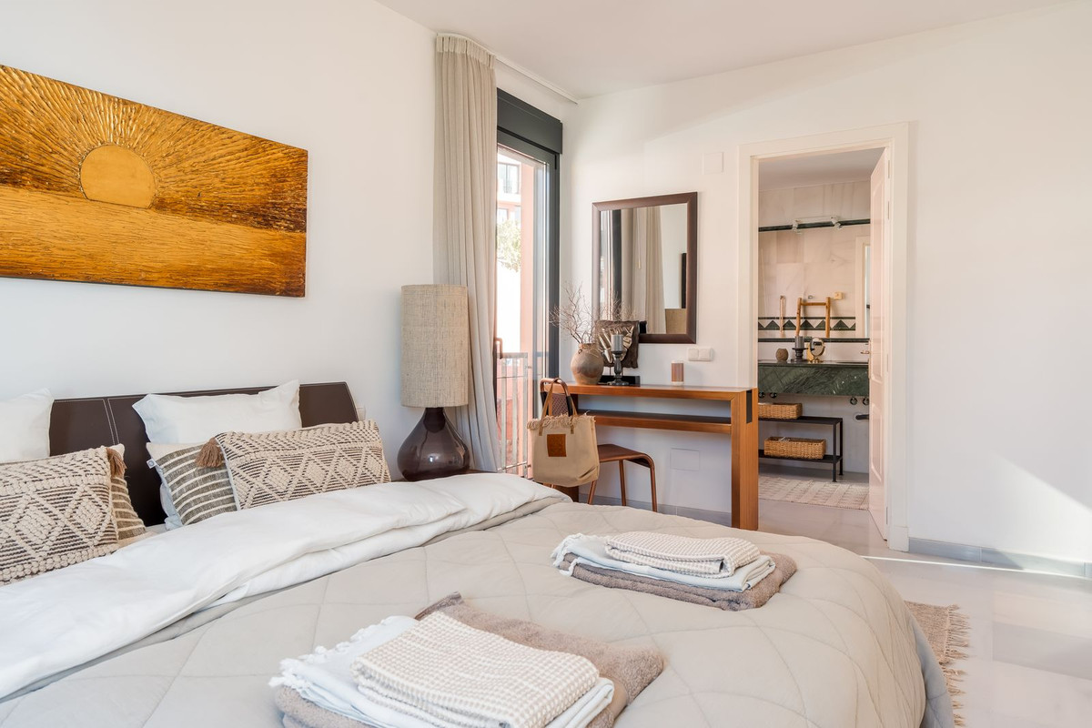 Appartement te koop in Calahonda | 4 slaapkamers H5344285