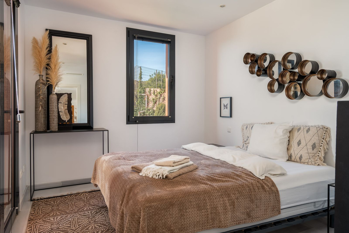 Appartement te koop in Calahonda | 4 slaapkamers H5344285