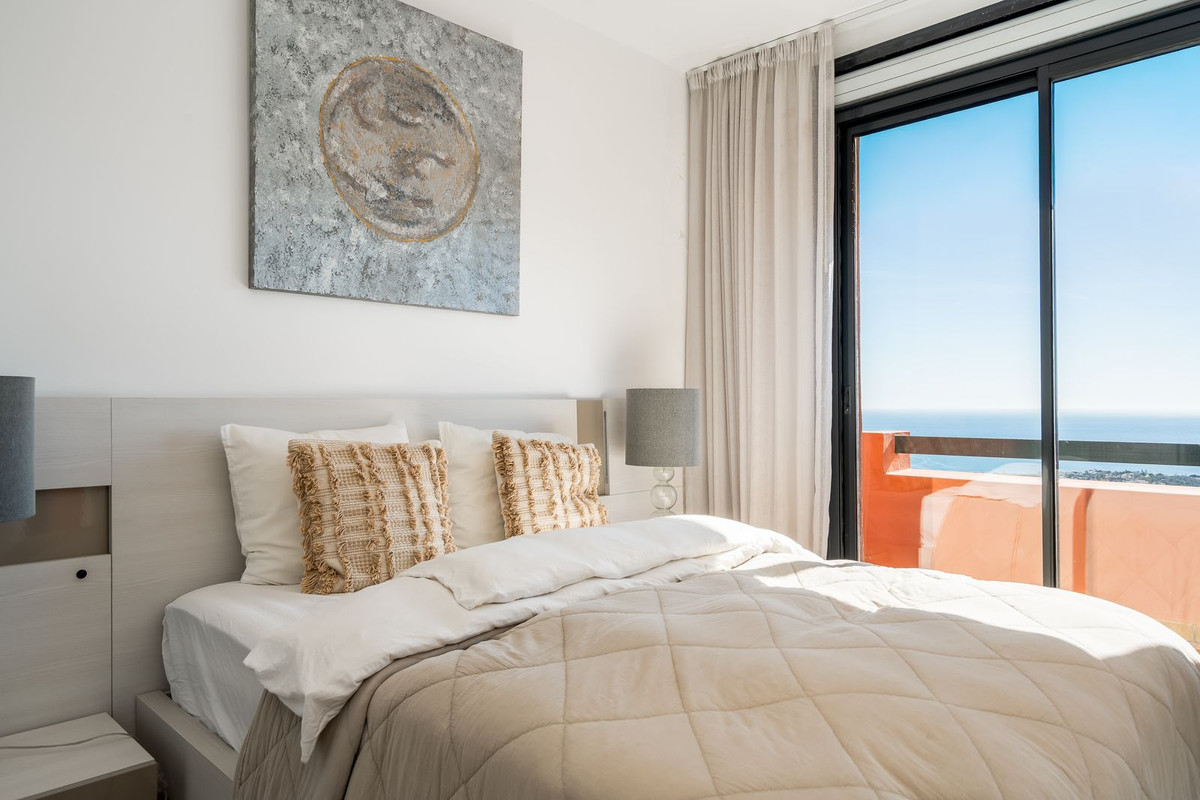 Appartement te koop in Calahonda | 4 slaapkamers H5344285