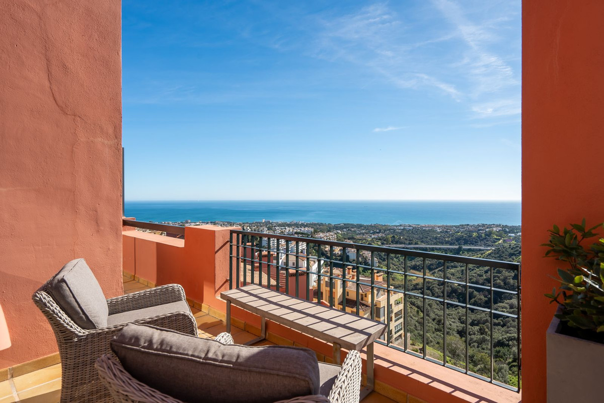 Appartement te koop in Calahonda | 4 slaapkamers H5344285