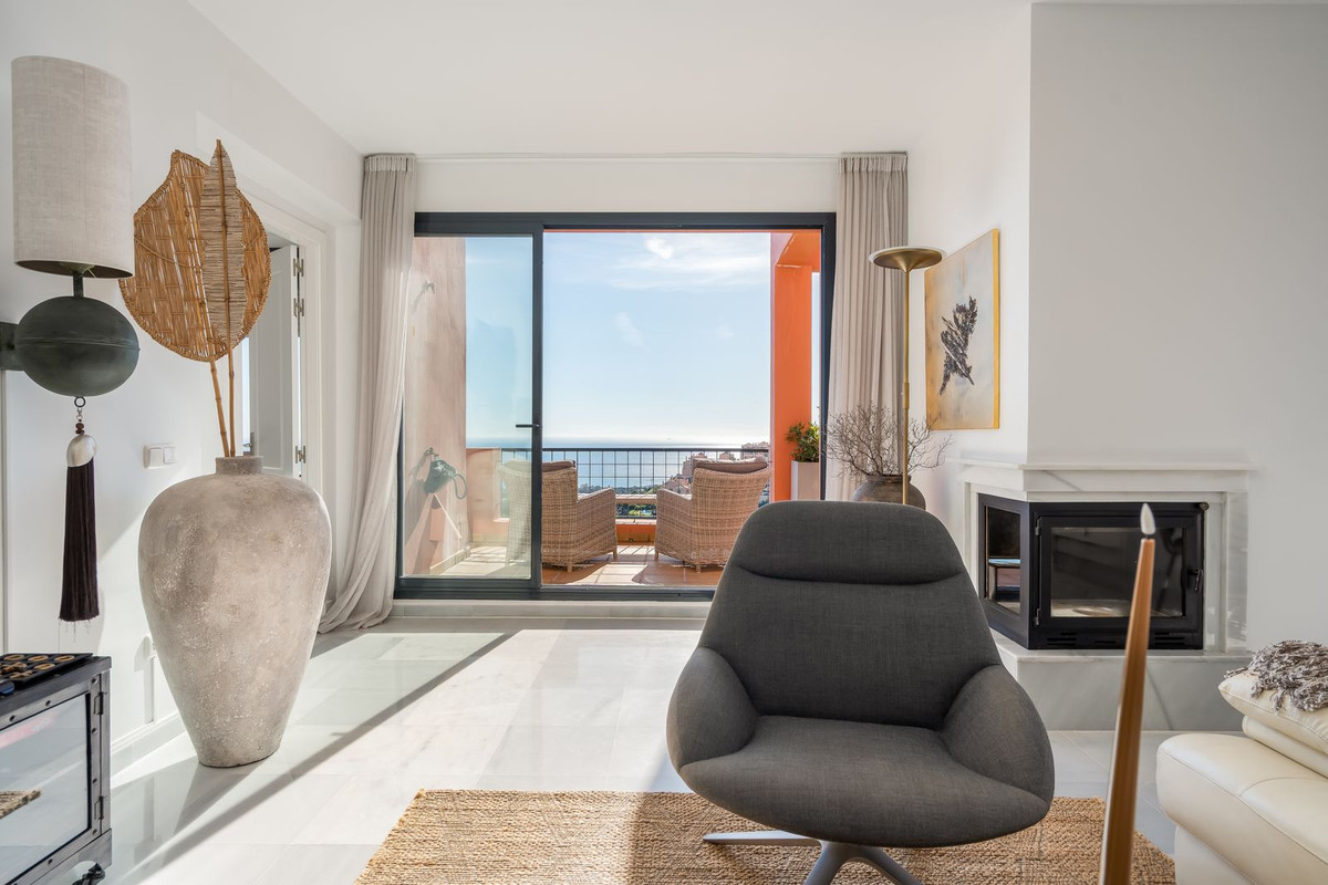 Appartement te koop in Calahonda | 4 slaapkamers H5344285