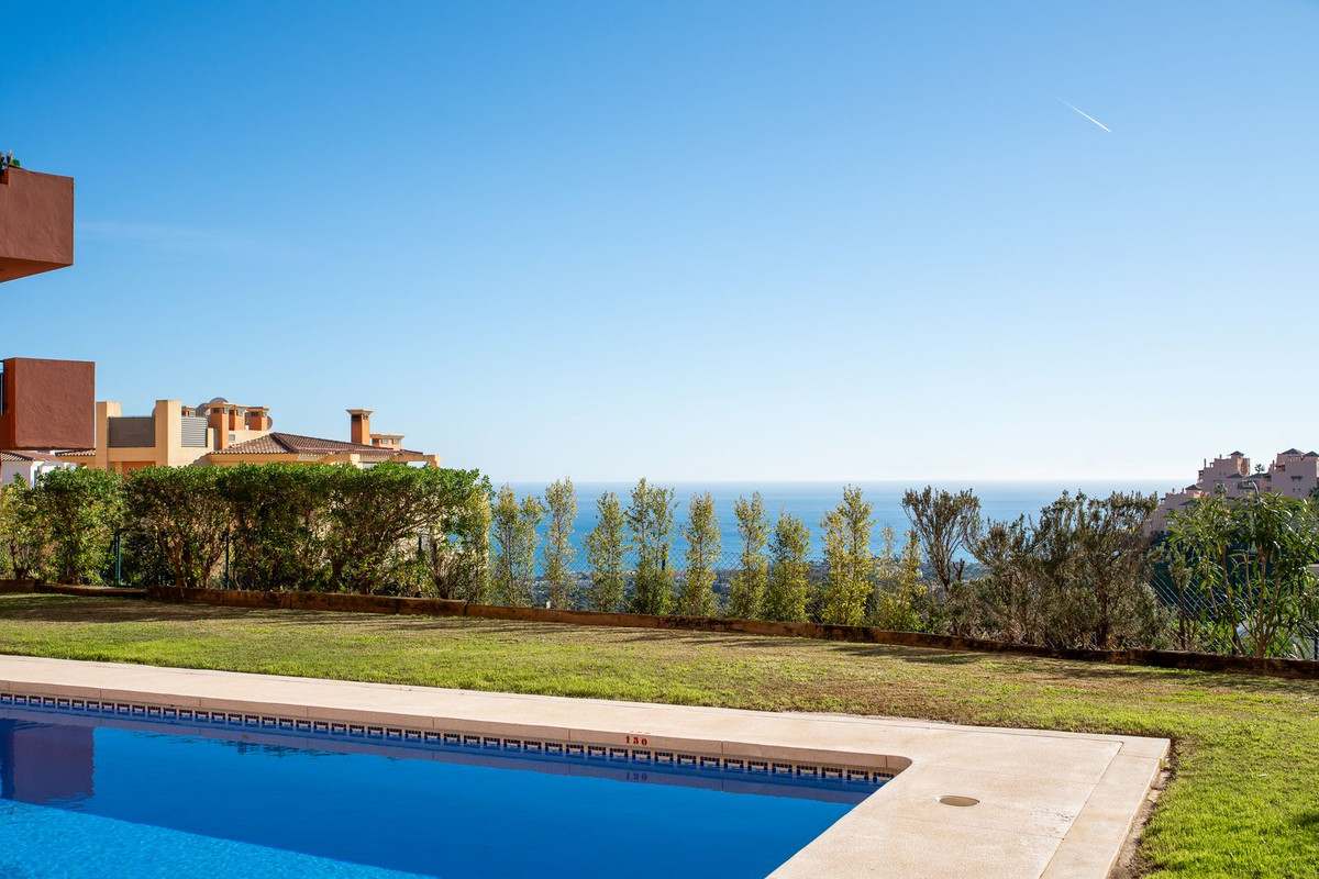 Appartement te koop in Calahonda | 4 slaapkamers H5344285