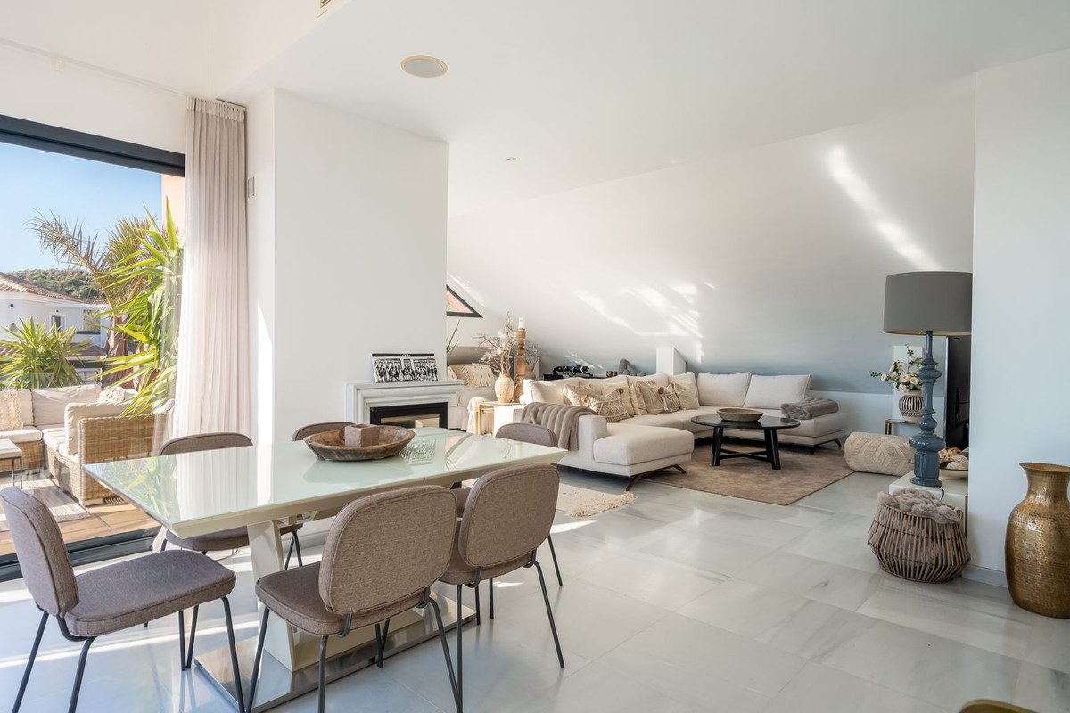 Appartement te koop in Calahonda | 4 slaapkamers H5344285