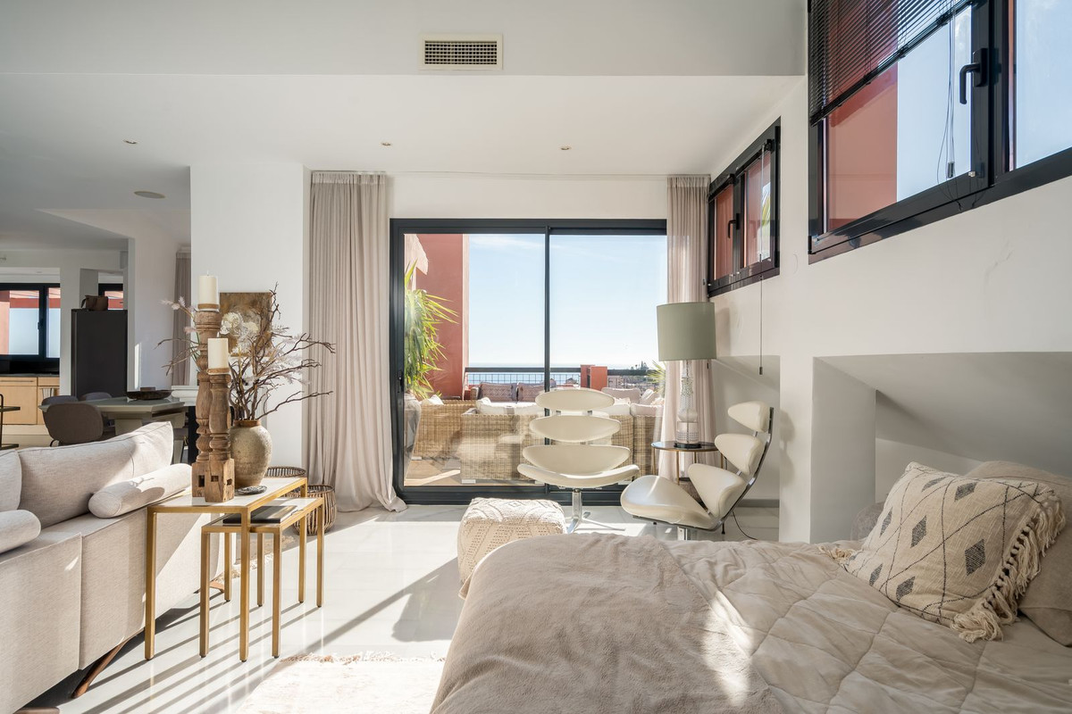 Appartement te koop in Calahonda | 4 slaapkamers H5344285