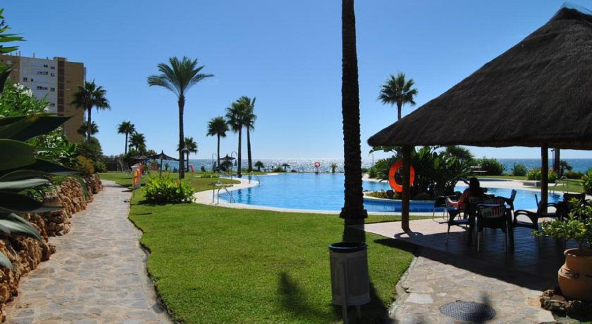 Penthouse te koop in Calahonda | 3 slaapkamers H5348818