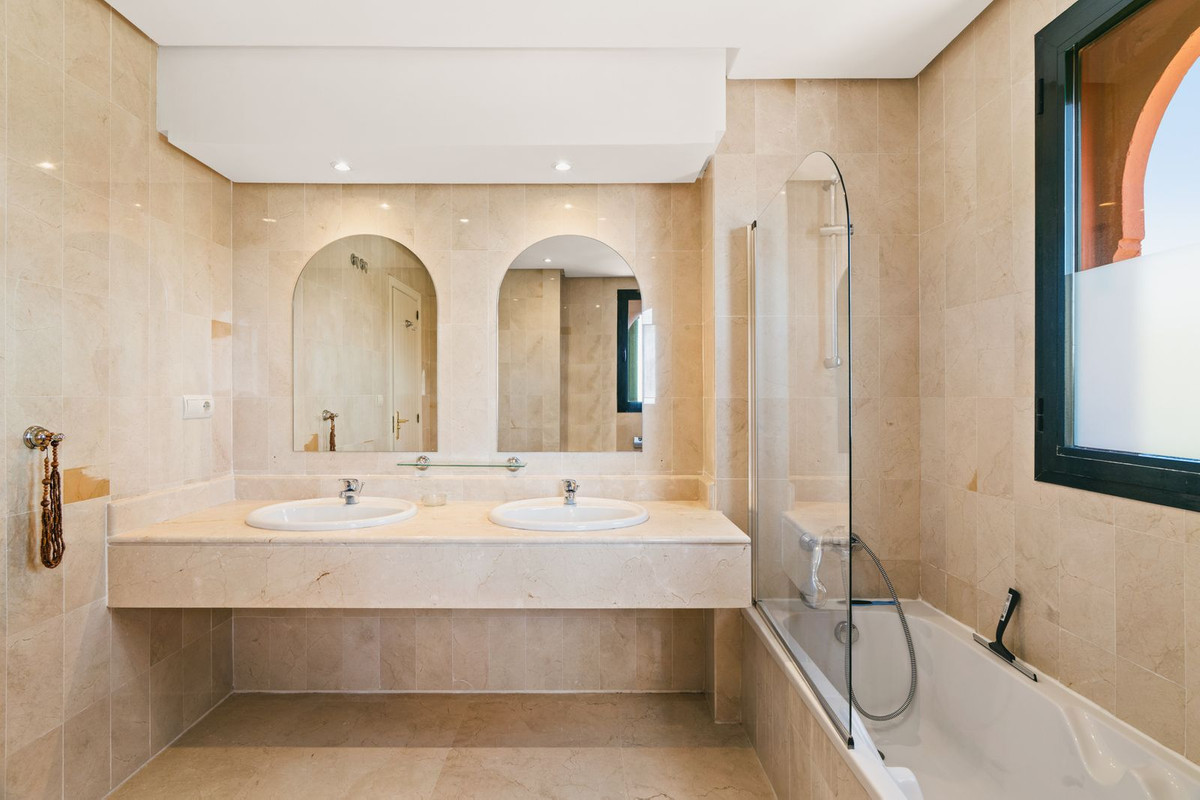 Appartement te koop in Calahonda | 3 slaapkamers H5350474