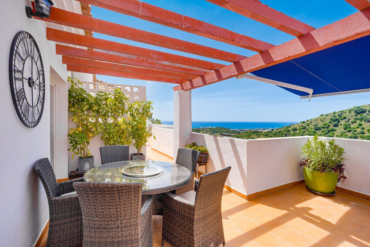 Penthouse te koop in Calahonda | 3 slaapkamers H5357239