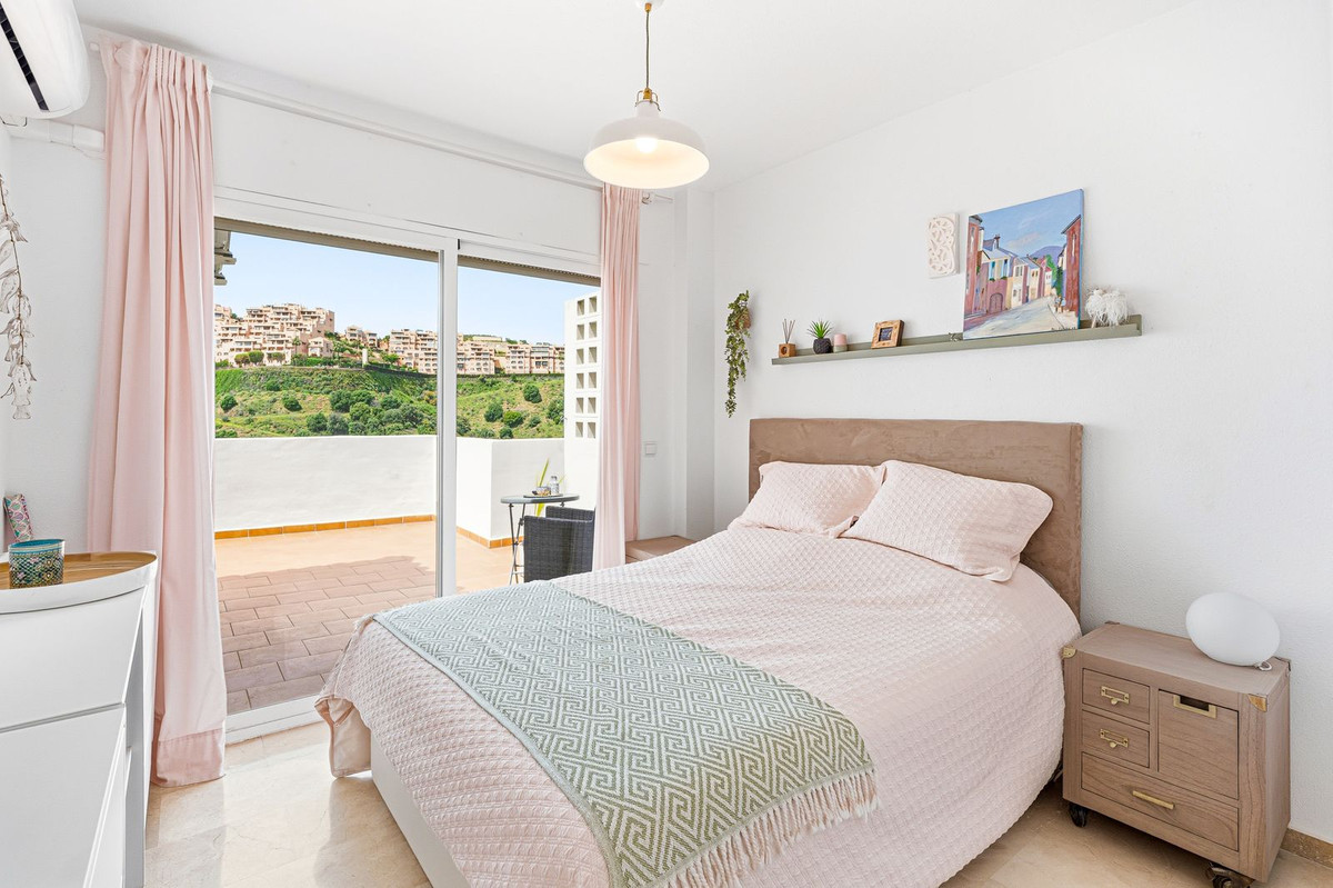 Penthouse te koop in Calahonda | 3 slaapkamers H5357239