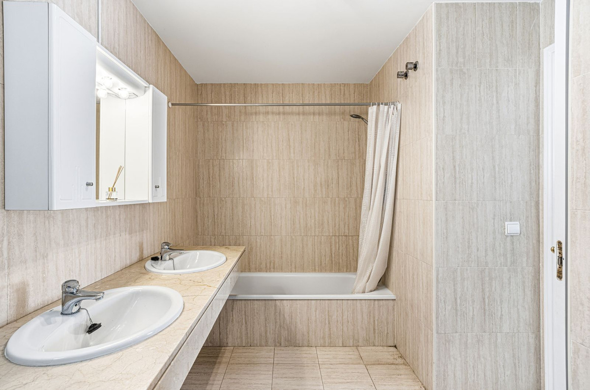 Penthouse te koop in Calahonda | 3 slaapkamers H5357239