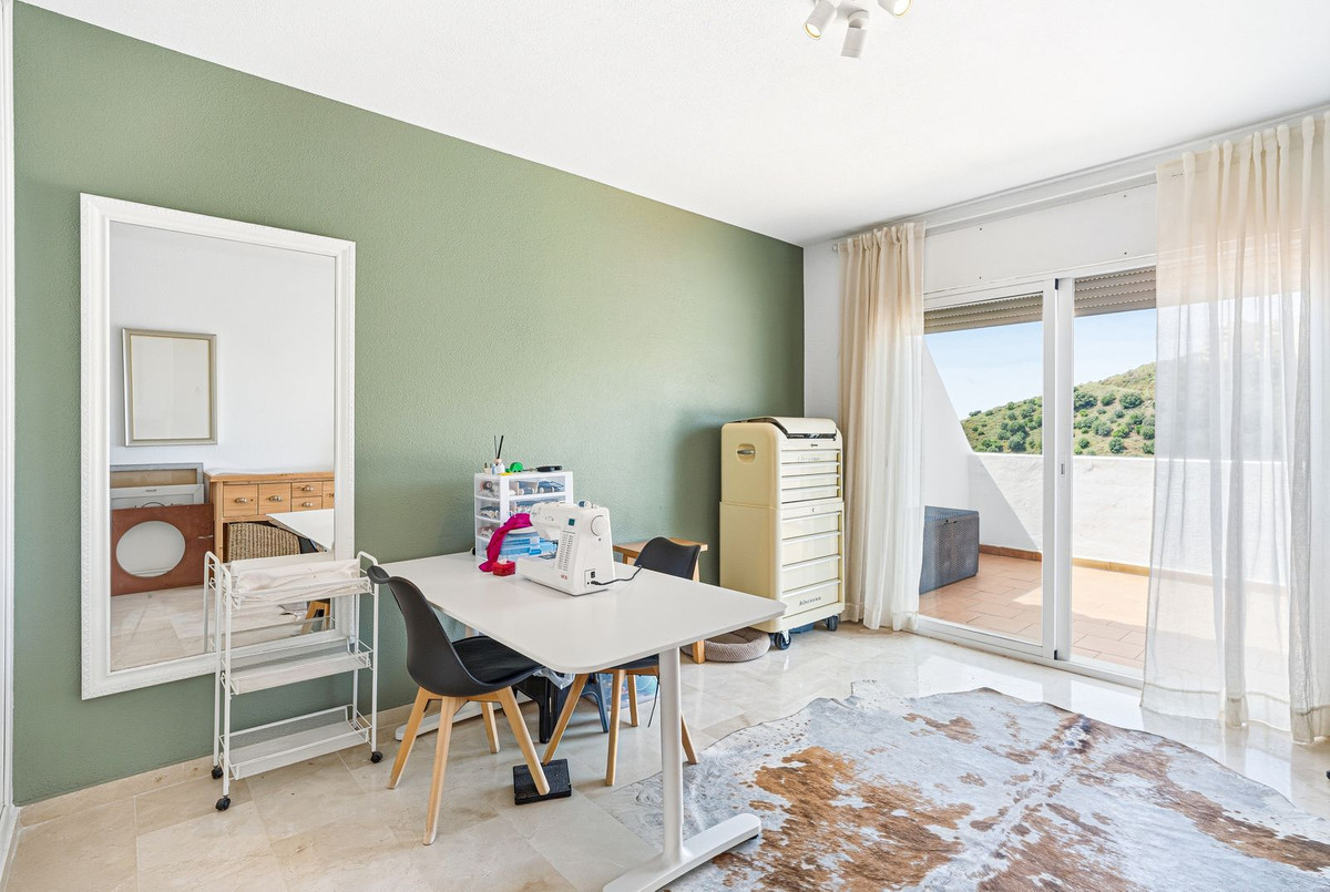 Penthouse te koop in Calahonda | 3 slaapkamers H5357239