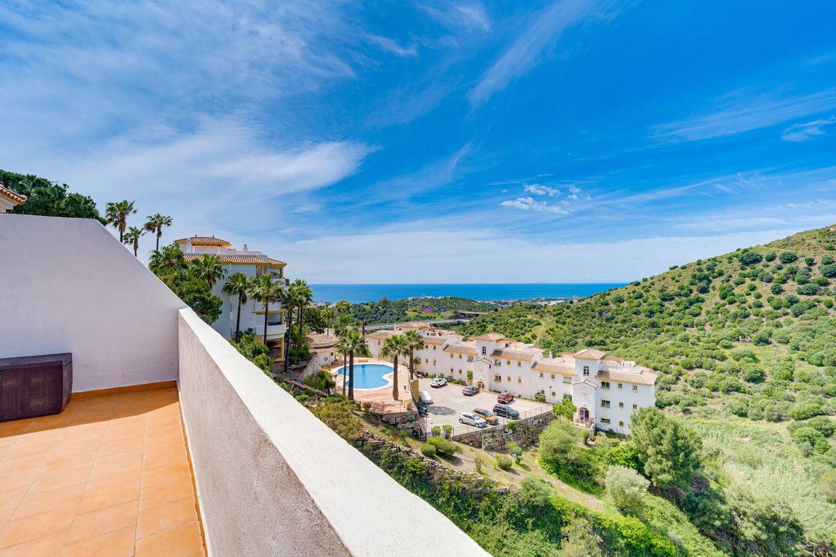 Penthouse te koop in Calahonda | 3 slaapkamers H5357239