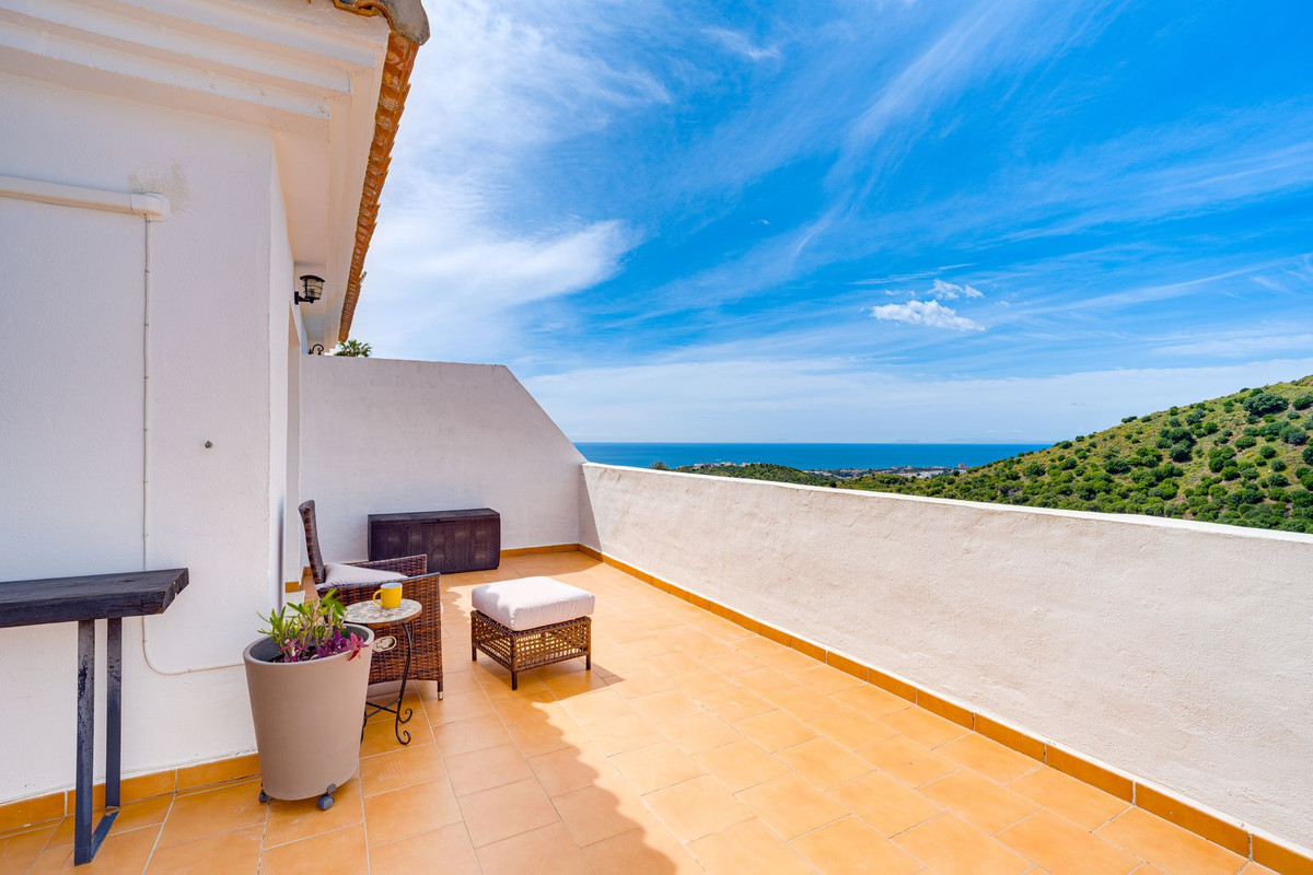 Penthouse te koop in Calahonda | 3 slaapkamers H5357239