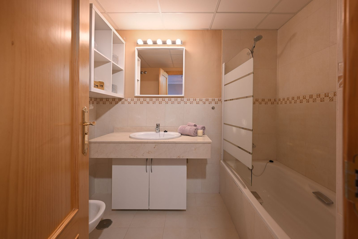 Appartement te koop in Calahonda | 2 slaapkamers H5357449