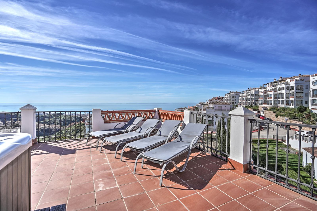 Penthouse te koop in Calahonda | 2 slaapkamers H5359543