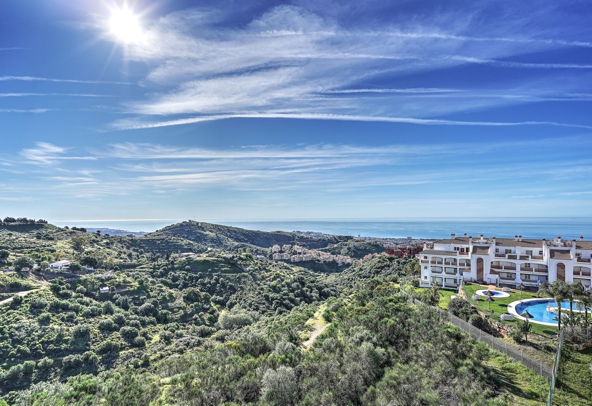 Penthouse te koop in Calahonda | 2 slaapkamers H5359543