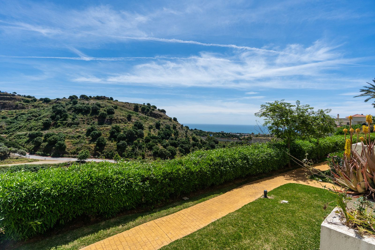 Penthouse te koop in Calahonda | 2 slaapkamers H5371294