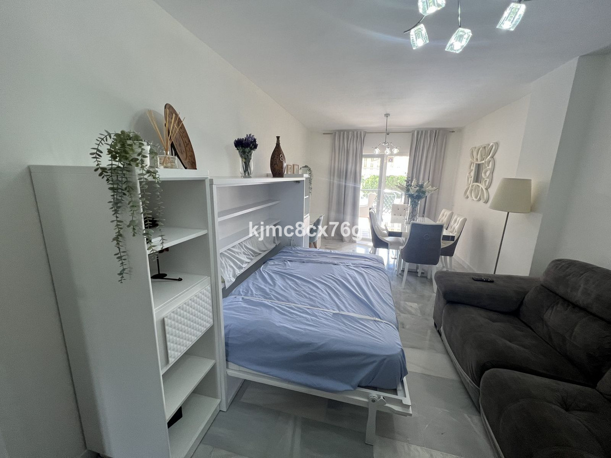 Appartement te koop in Calahonda | 3 slaapkamers H5373760