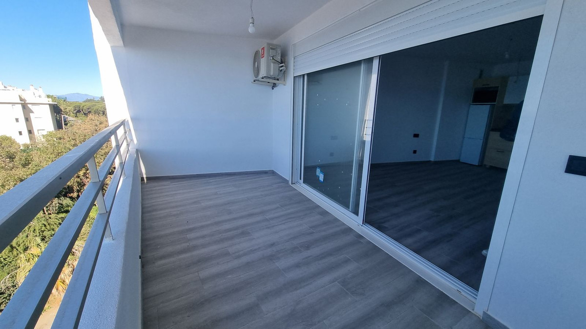 Appartement te koop in Calahonda | 0 slaapkamers H5373772