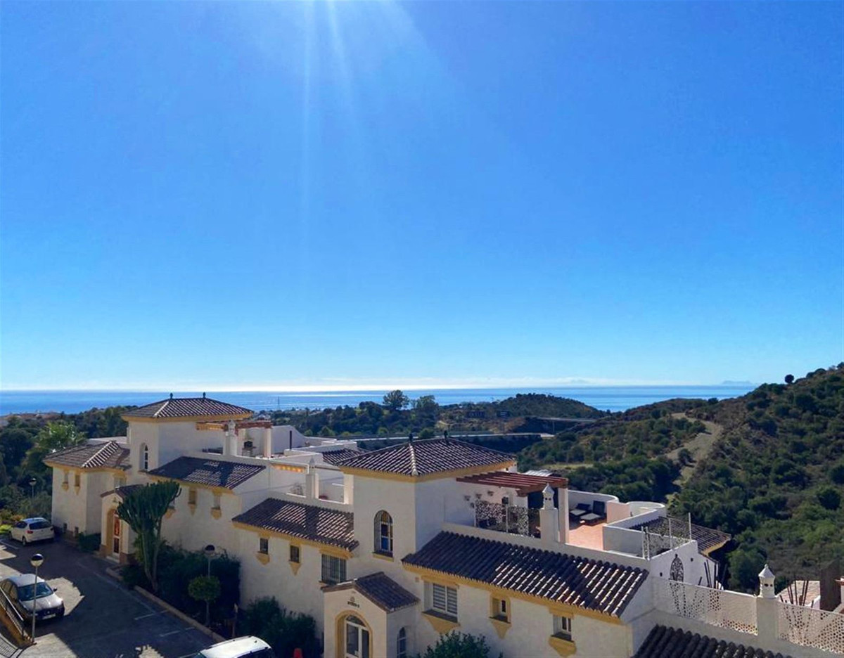 Appartement te koop in Calahonda | 3 slaapkamers H5374906