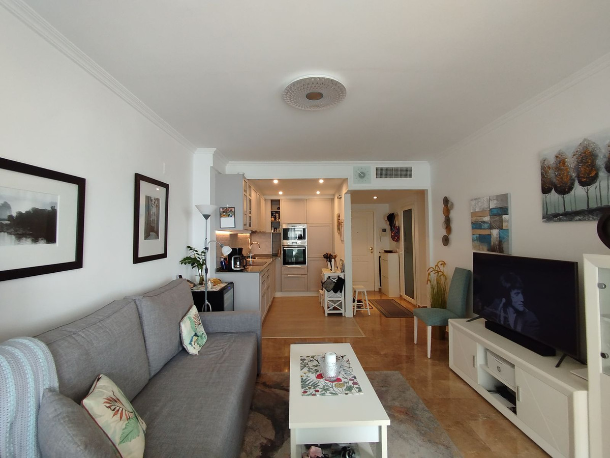 Appartement te koop in Calahonda | 2 slaapkamers H5378371