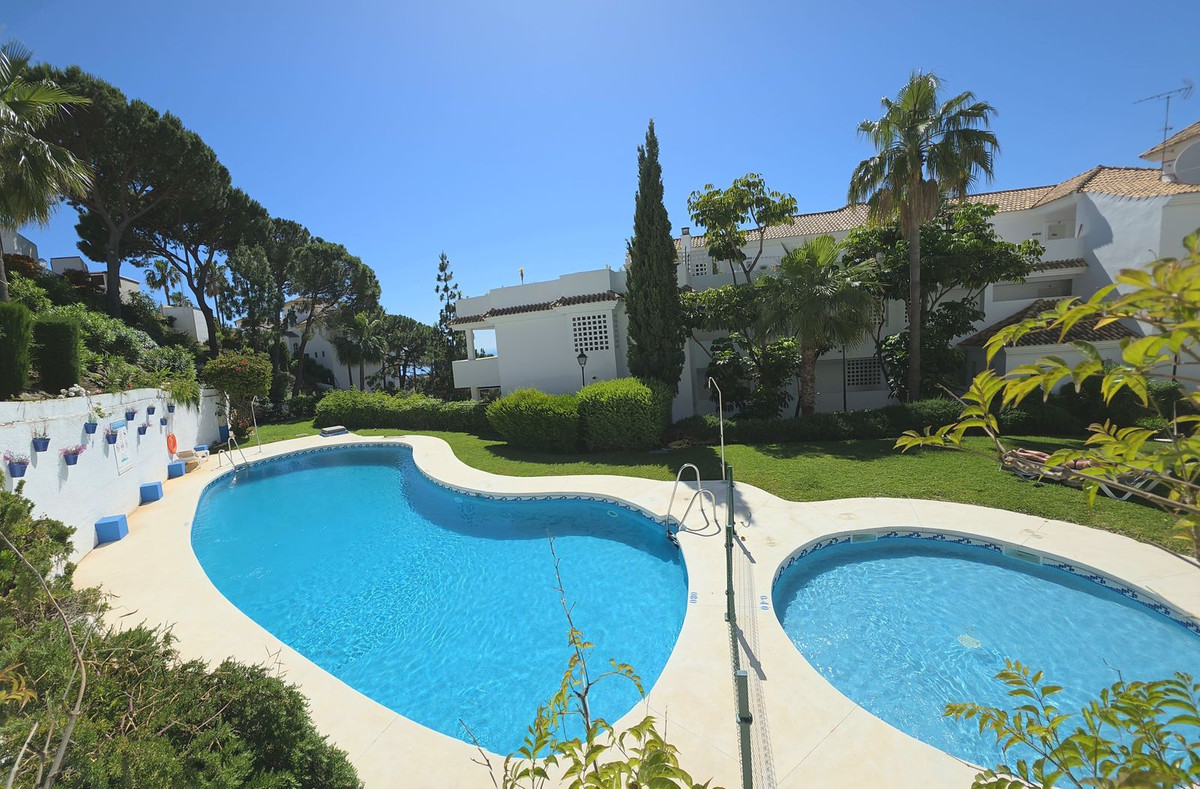 Appartement te koop in Calahonda | 2 slaapkamers H5389825