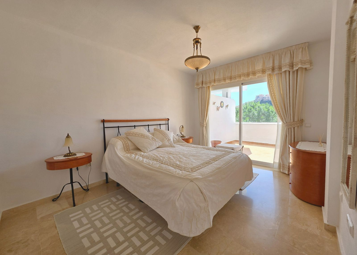 Appartement te koop in Calahonda | 2 slaapkamers H5389825