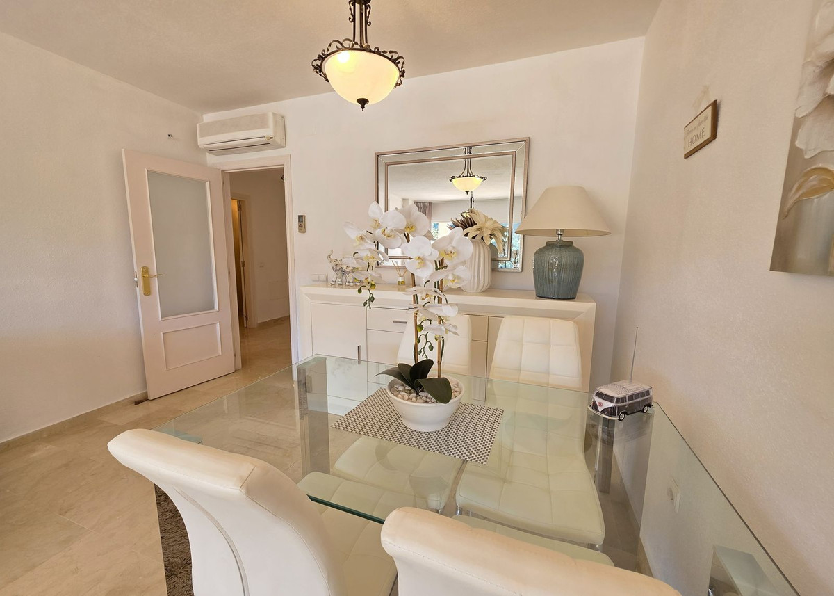 Appartement te koop in Calahonda | 2 slaapkamers H5389825