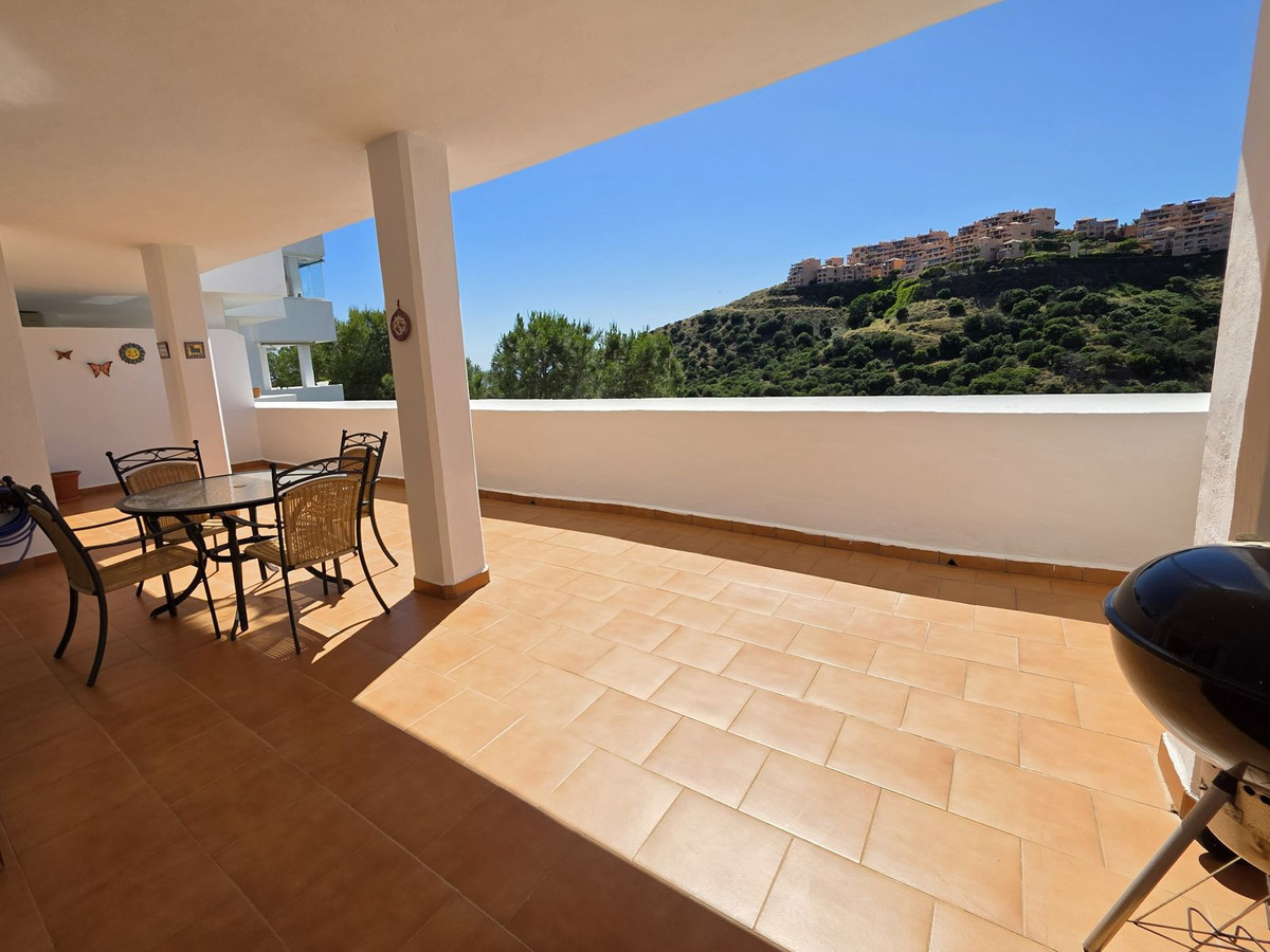 Appartement te koop in Calahonda | 2 slaapkamers H5389825