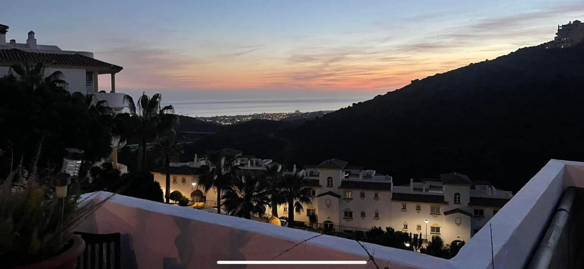 Penthouse te koop in Calahonda | 1 slaapkamers H5391922