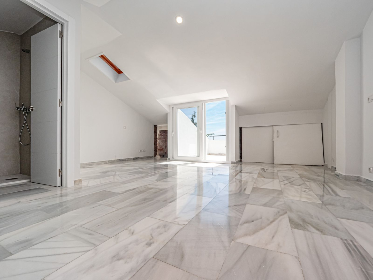Huis te koop in Calahonda | 4 slaapkamers H5402227