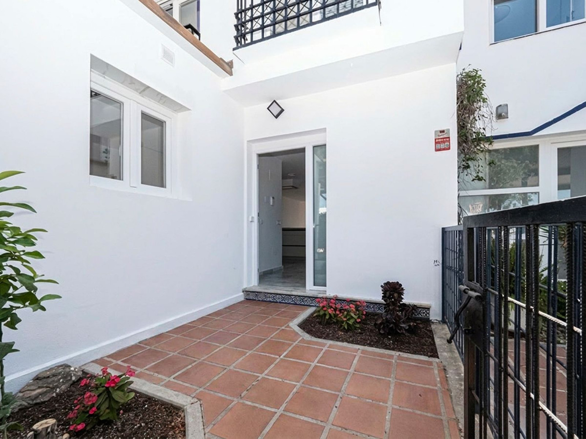 Huis te koop in Calahonda | 4 slaapkamers H5402227