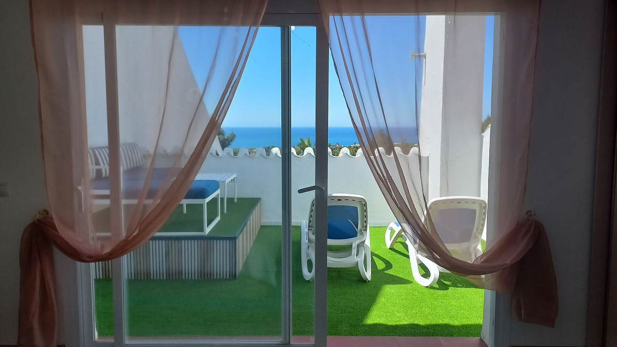 Appartement te koop in Calahonda | 4 slaapkamers H5402821
