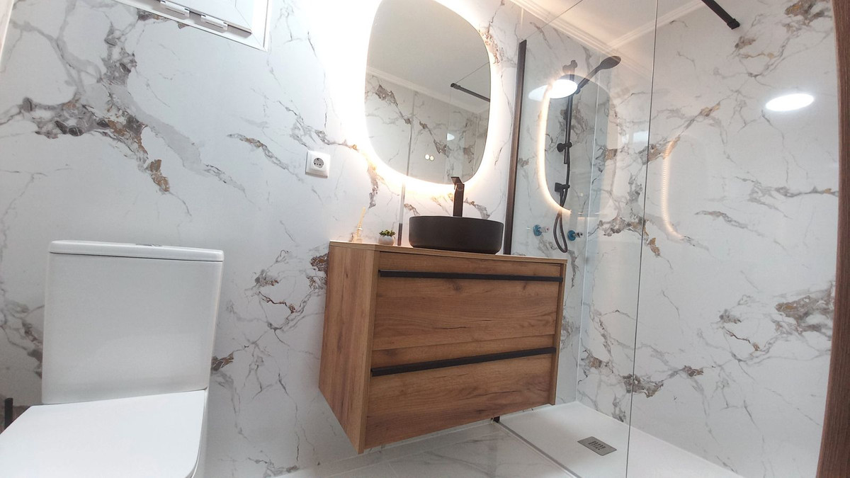 Appartement te koop in Calahonda | 4 slaapkamers H5402821